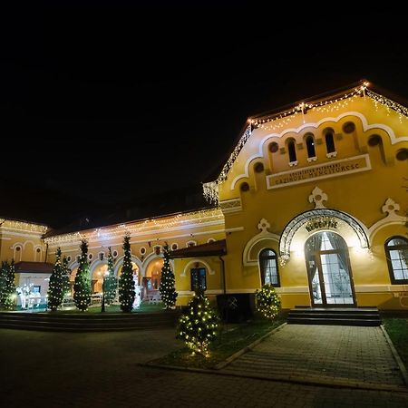 Hotel La Belle Epoque Petroşani Εξωτερικό φωτογραφία