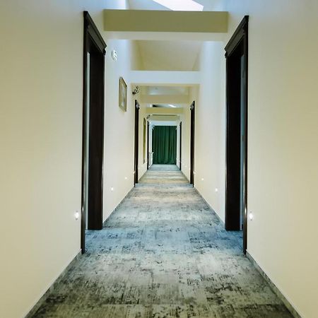 Hotel La Belle Epoque Petroşani Εξωτερικό φωτογραφία