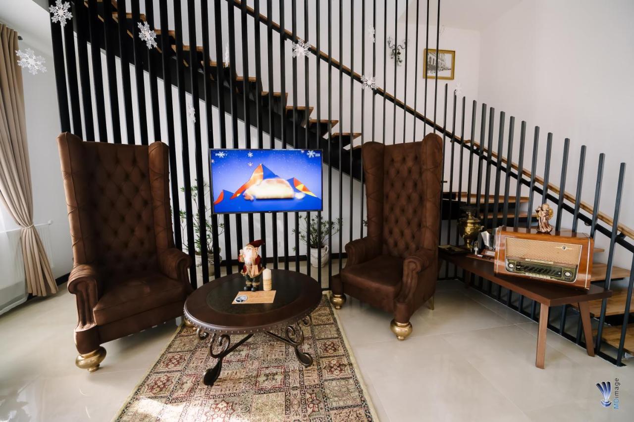 Hotel La Belle Epoque Petroşani Εξωτερικό φωτογραφία