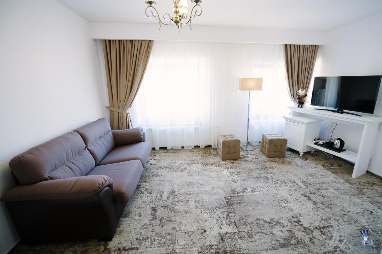 Hotel La Belle Epoque Petroşani Εξωτερικό φωτογραφία