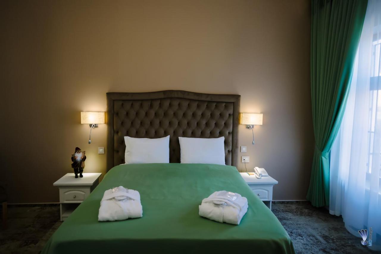 Hotel La Belle Epoque Petroşani Εξωτερικό φωτογραφία