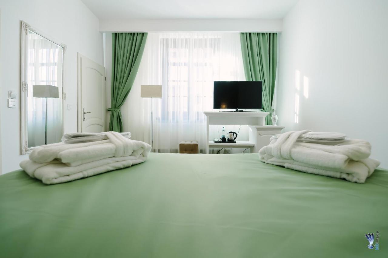 Hotel La Belle Epoque Petroşani Εξωτερικό φωτογραφία