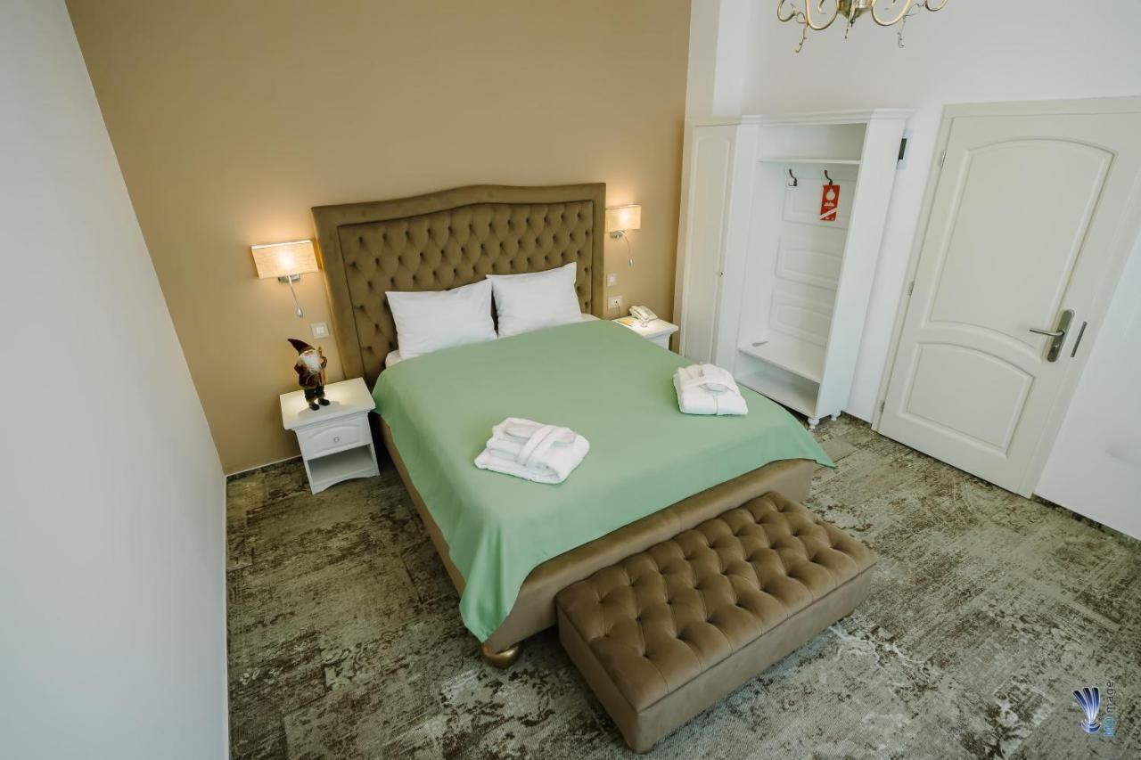 Hotel La Belle Epoque Petroşani Εξωτερικό φωτογραφία
